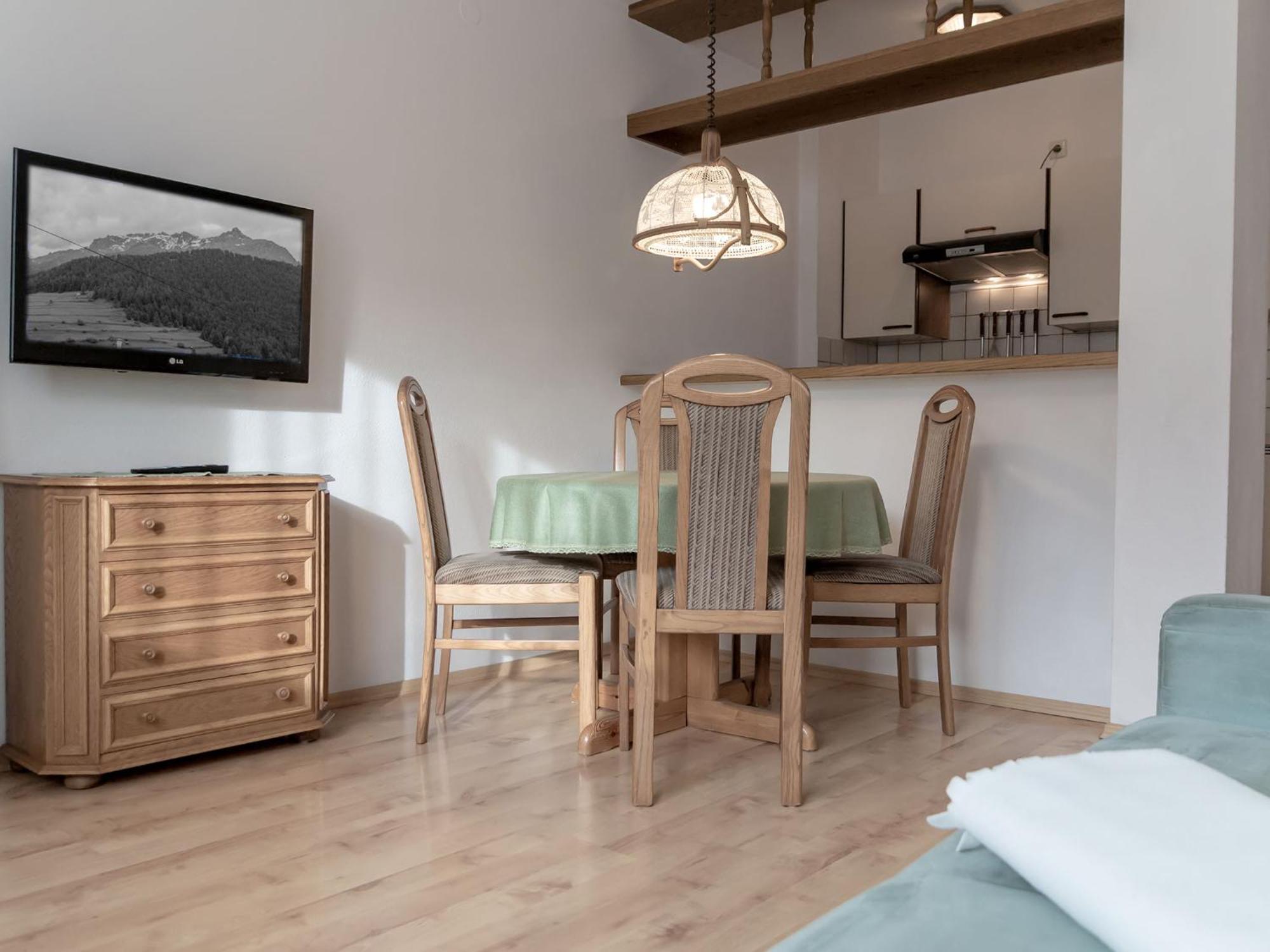 Das Alpenblick & Outdoor Lodge Наудерс Экстерьер фото